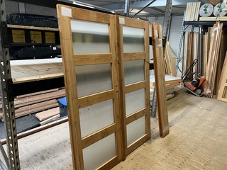 Douglas dubbel deurkozijn, melkglas Hillhout